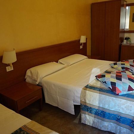 Hotel Maryelen Рим Экстерьер фото