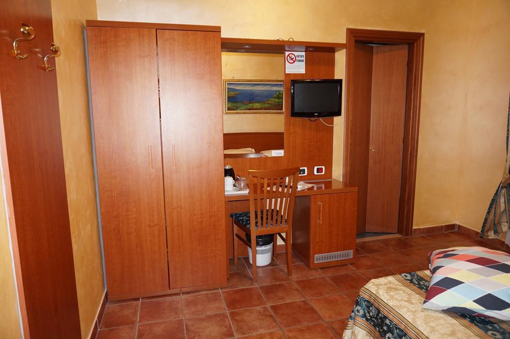 Hotel Maryelen Рим Номер фото