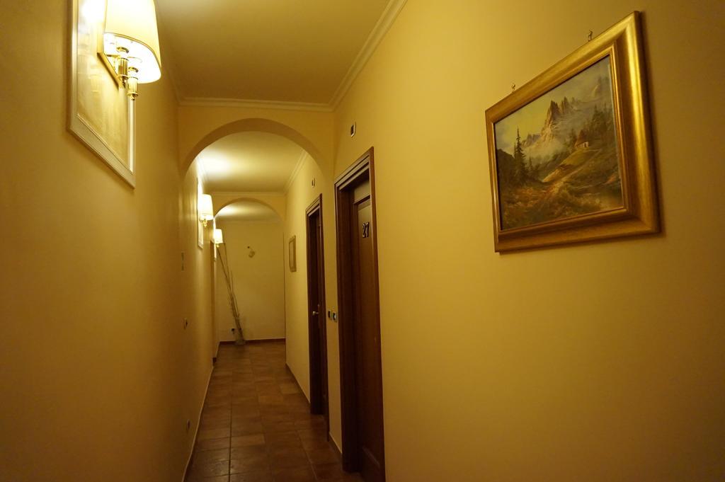Hotel Maryelen Рим Экстерьер фото