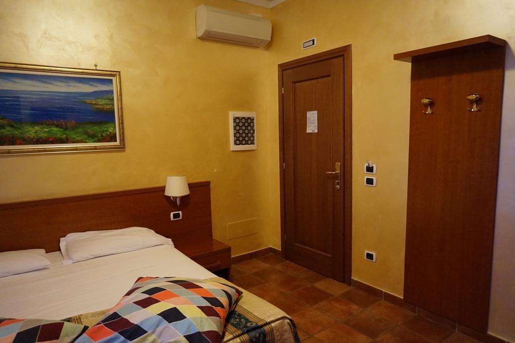 Hotel Maryelen Рим Номер фото